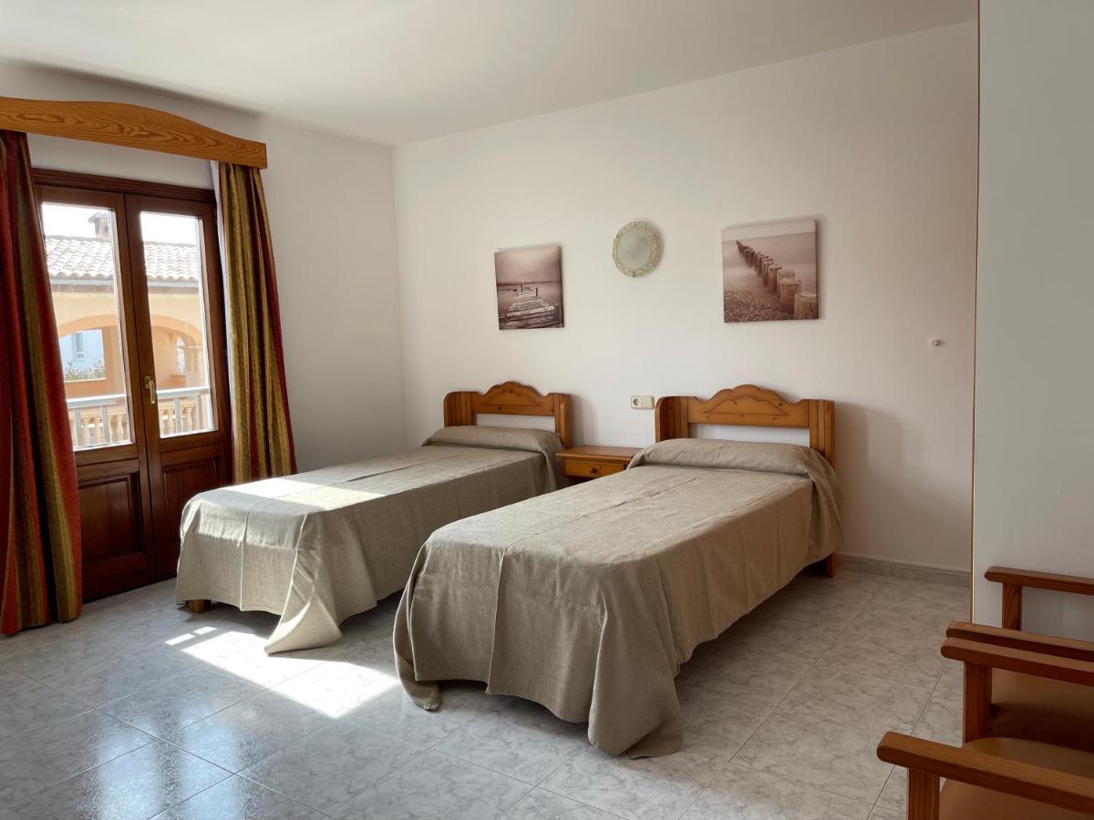 Hostal Can Gallu 칼라 라트자다 외부 사진