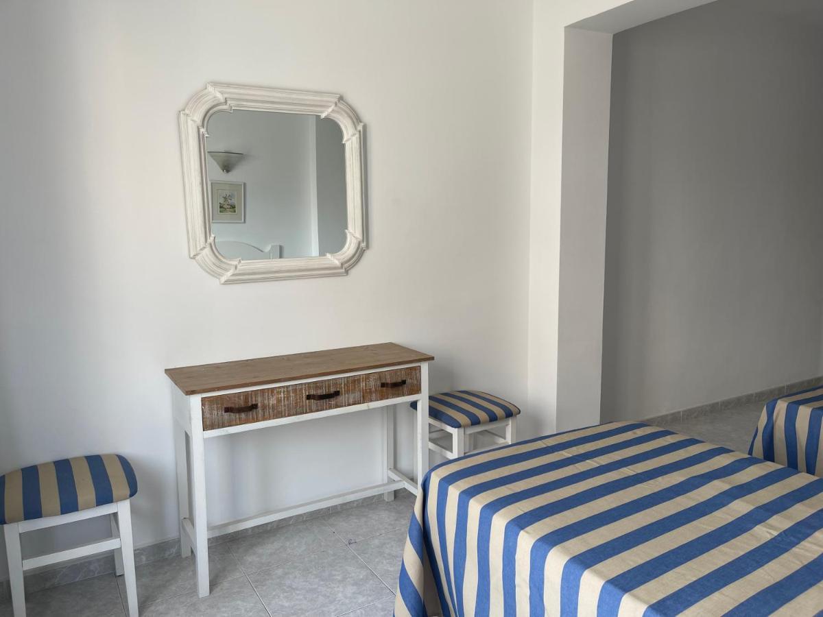 Hostal Can Gallu 칼라 라트자다 외부 사진